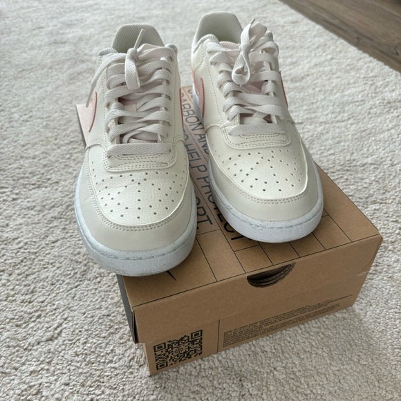 Nike Women’s Court Vision Lo NN Sneaker Shoes Phantom & Light Pink Size 8 - Picture 10 of 10